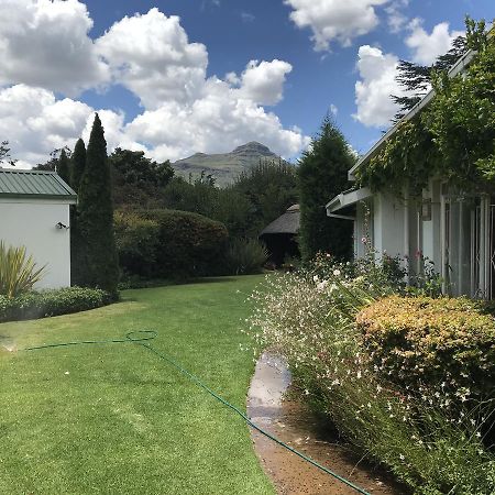 Rosewood Corner, Clarens Bed and Breakfast Buitenkant foto