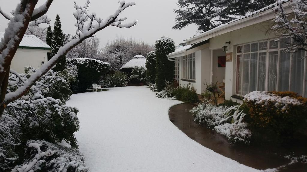 Rosewood Corner, Clarens Bed and Breakfast Buitenkant foto
