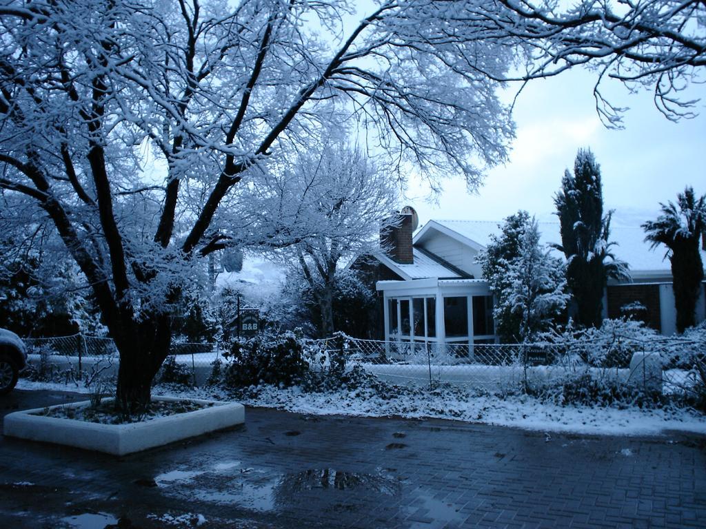 Rosewood Corner, Clarens Bed and Breakfast Buitenkant foto