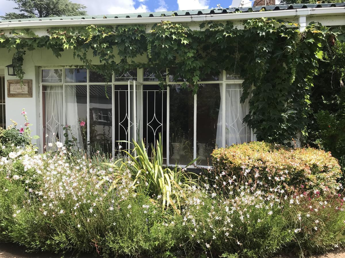 Rosewood Corner, Clarens Bed and Breakfast Buitenkant foto