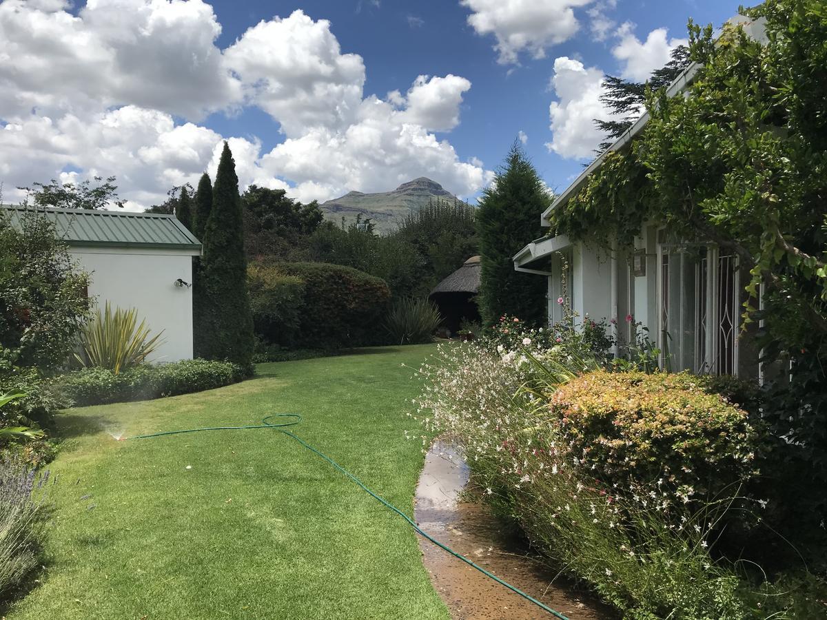 Rosewood Corner, Clarens Bed and Breakfast Buitenkant foto