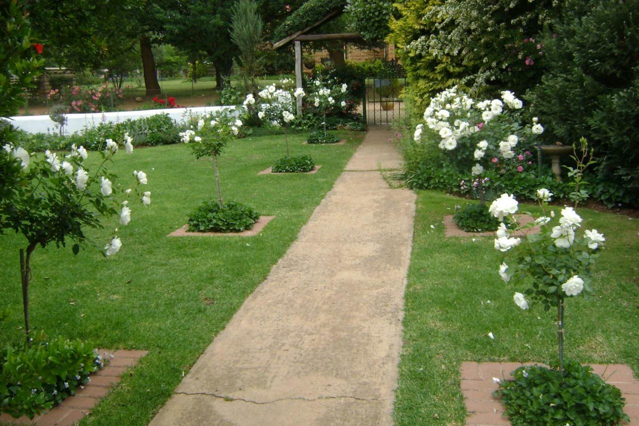 Rosewood Corner, Clarens Bed and Breakfast Buitenkant foto