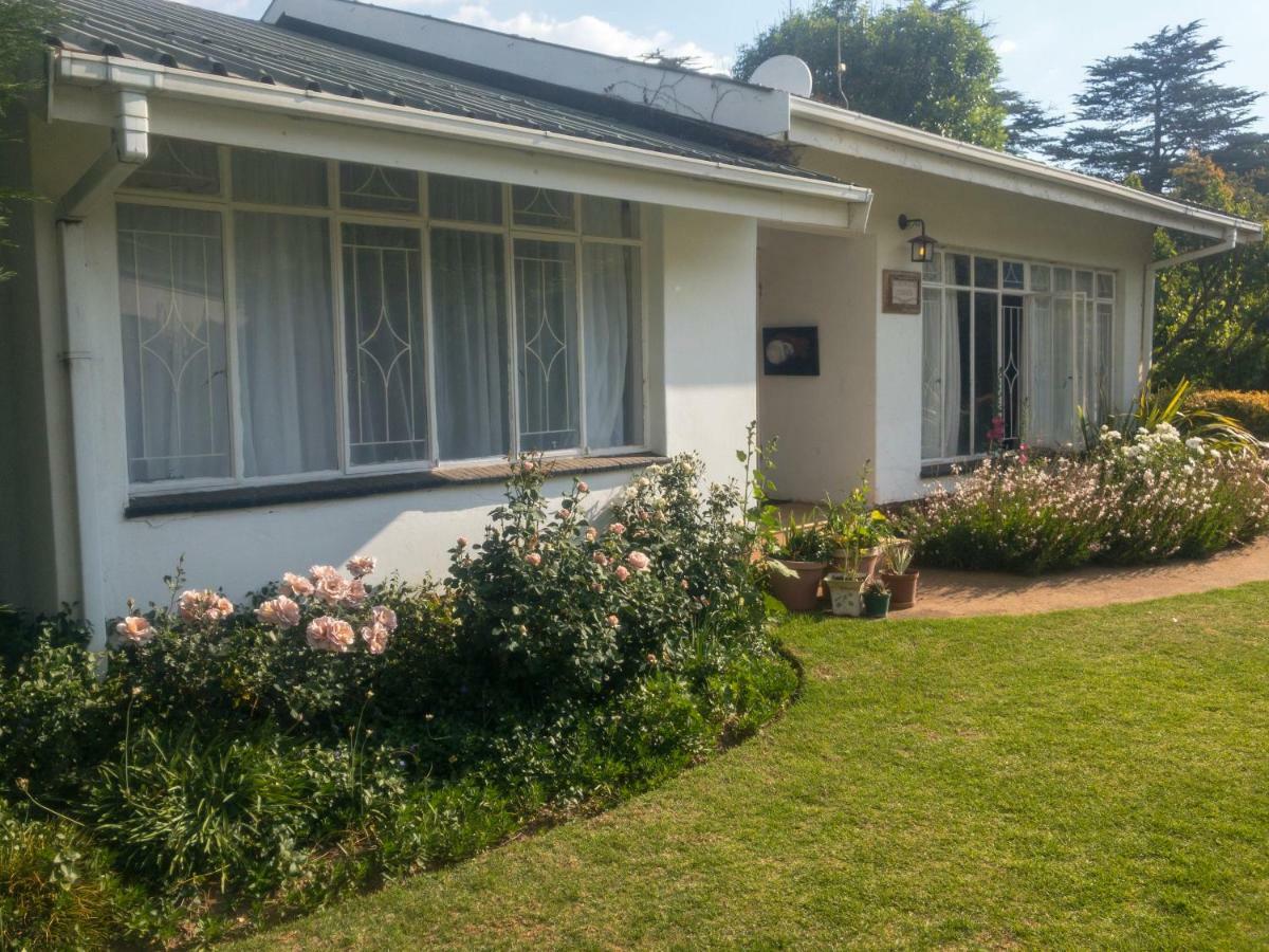 Rosewood Corner, Clarens Bed and Breakfast Buitenkant foto